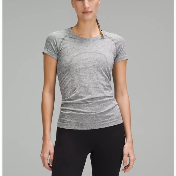Swiftly Tech Short Sleeve 2.0 Lululemon NWT - Picture 1 of 7